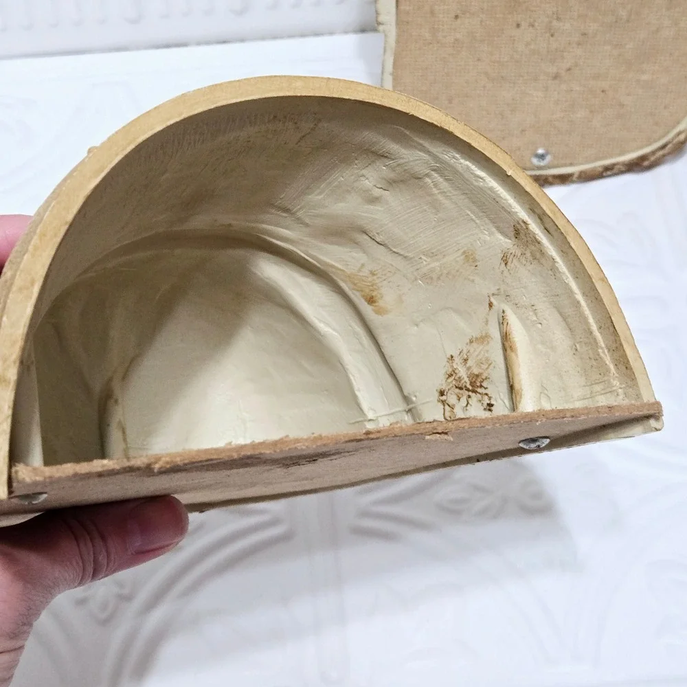 Vintage Apple Barrel Wall‎ Pockets Resin